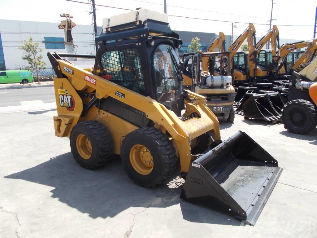 CAT 262D3 Skid steer loaders