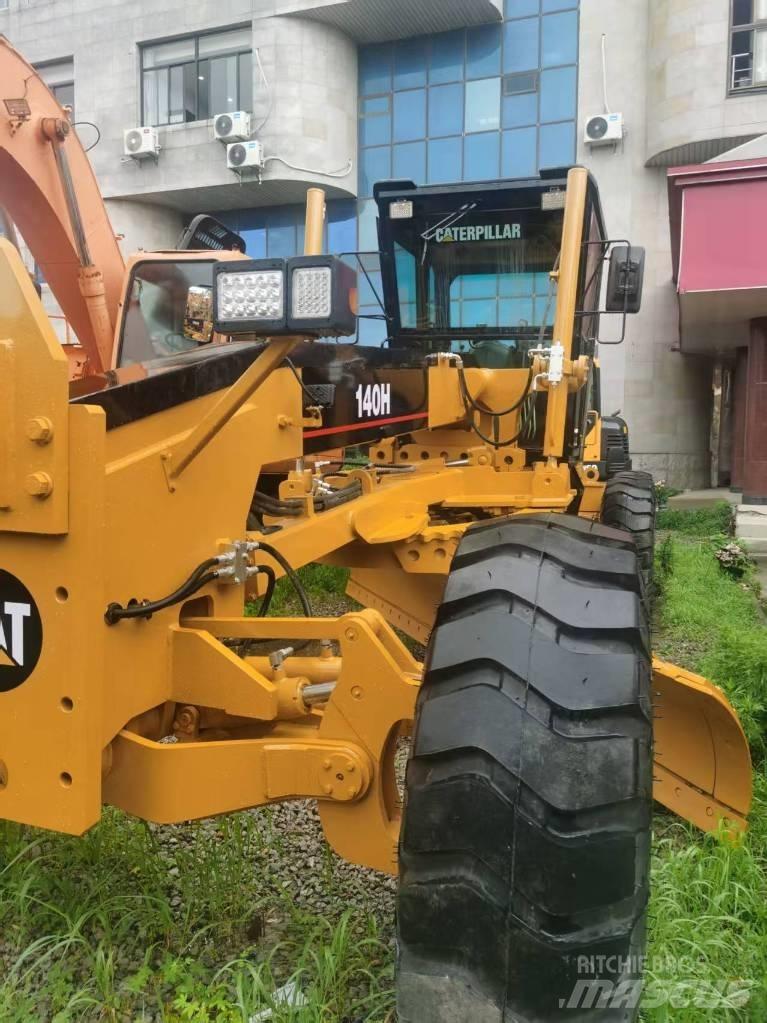 CAT 140 H Backhoe