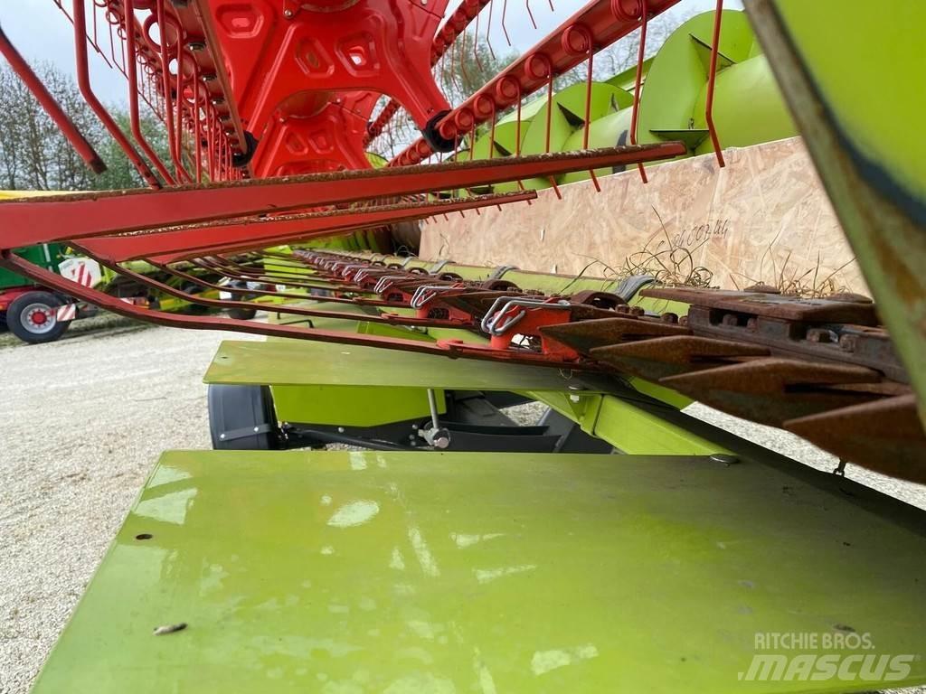 CLAAS 6700TT 4WD Combine harvesters