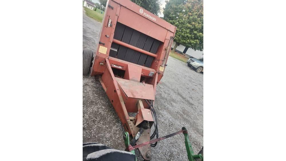 Hesston 540 Round balers