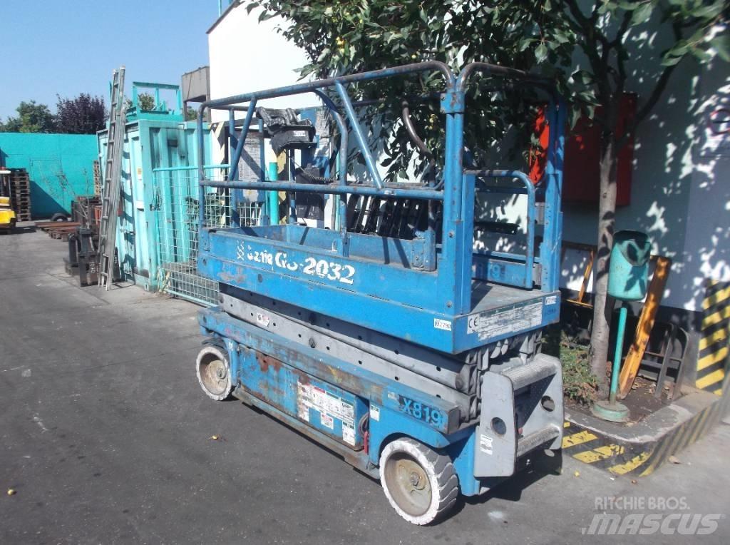 Genie GS 2032    V-2790 Used Personnel lifts and access elevators