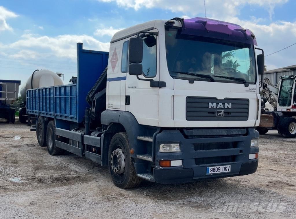 MAN TGA 18.350 Curtain sider trucks