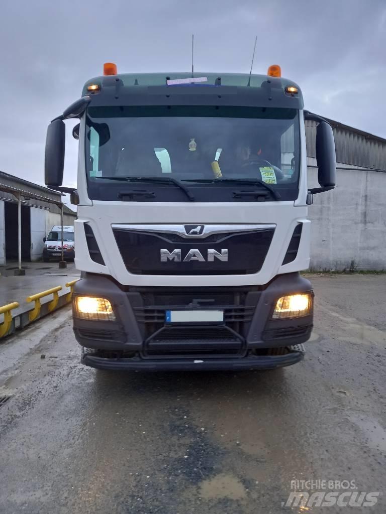 MAN TGS 32.430 Concrete trucks