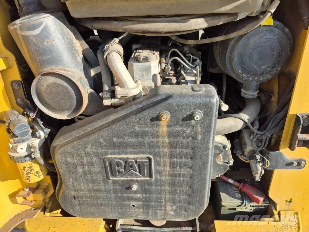 CAT 252 B 3 Skid steer loaders