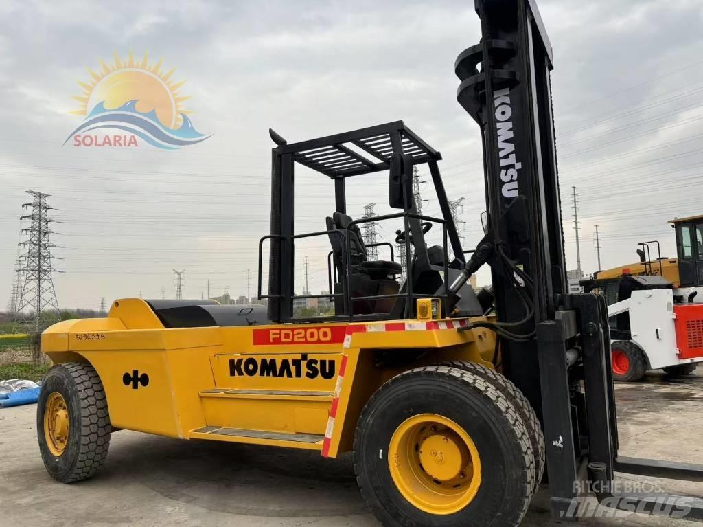 Komatsu FD 200 Diesel trucks