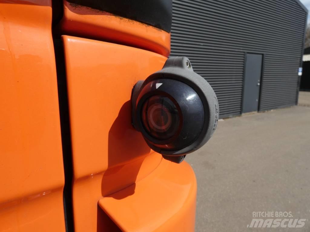 MAN TGL 12.220 Truck mounted cranes
