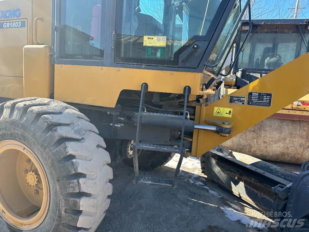 XCMG GR1803 Graders