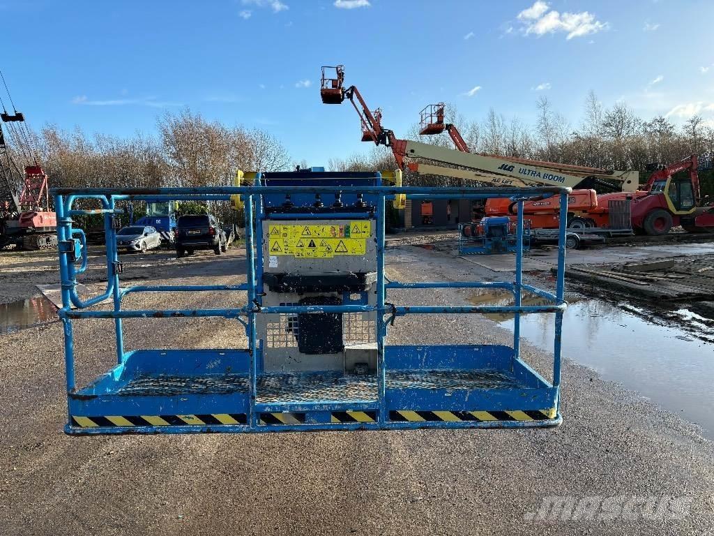 Genie SX 135 XC Telescopic boom lifts