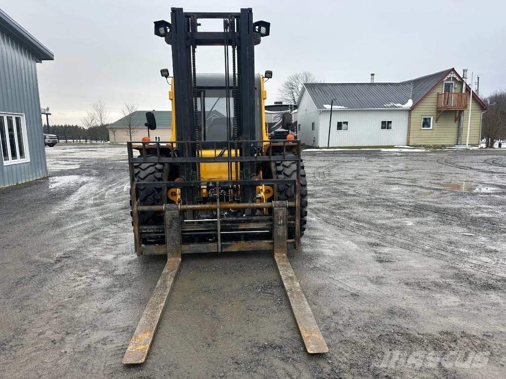 Sellick S100 Rough terrain truck