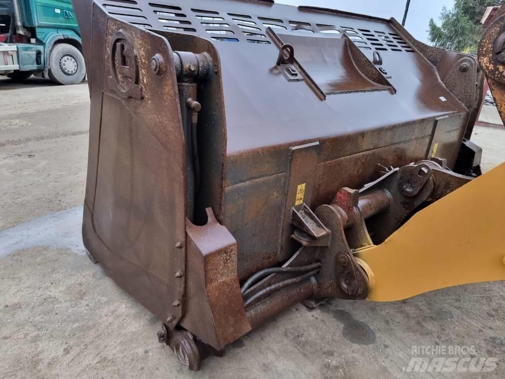 CASE 821 F Wheel loaders