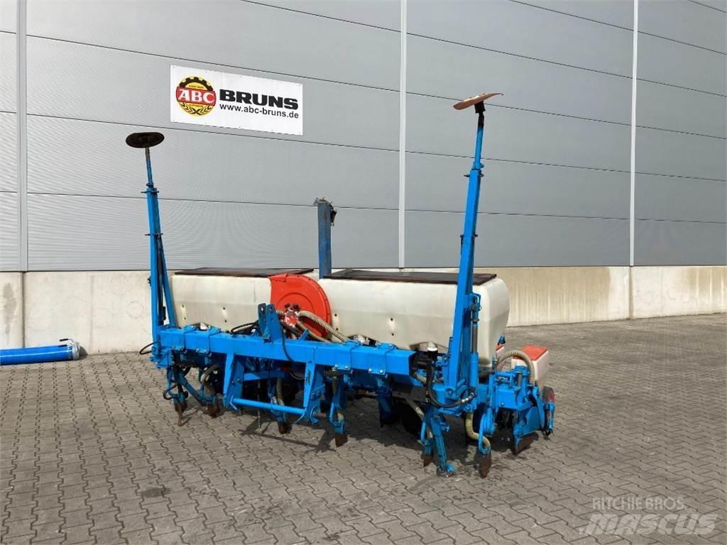 Monosem PNU 6 Sowing machines