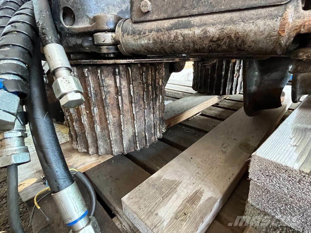 Komatsu S82 Harvester heads