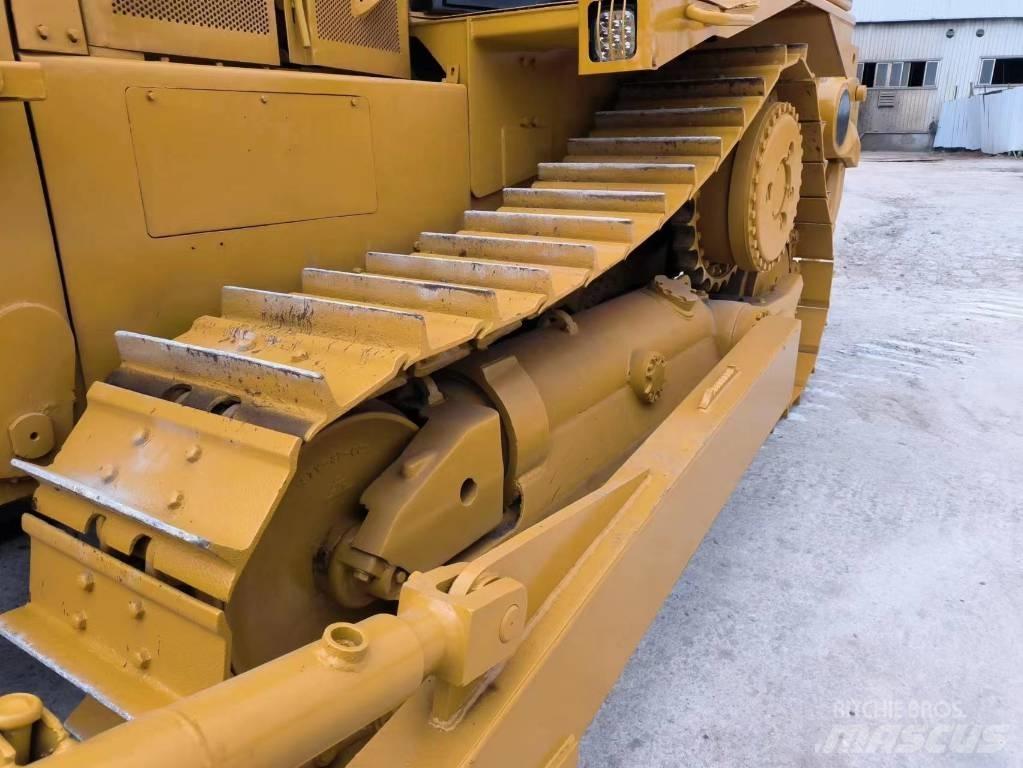 CAT D 8 R Crawler dozers