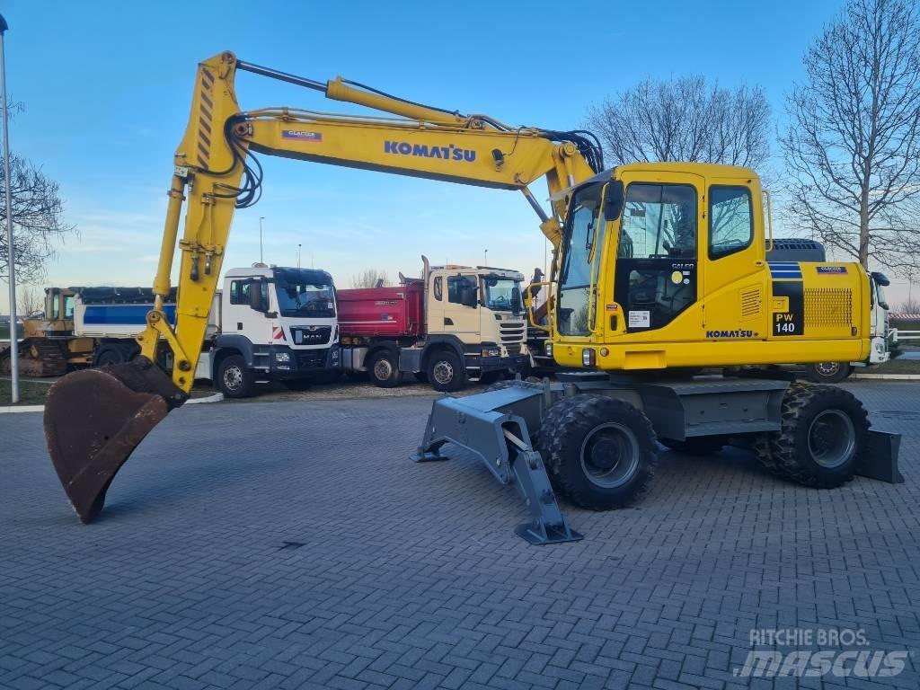Komatsu PW 140-7 Wheeled excavators