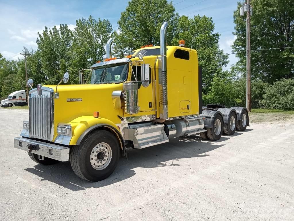 Kenworth W 900 Prime Movers