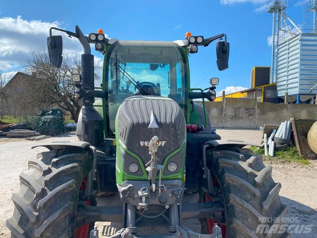 Fendt 516 Vario Tractors