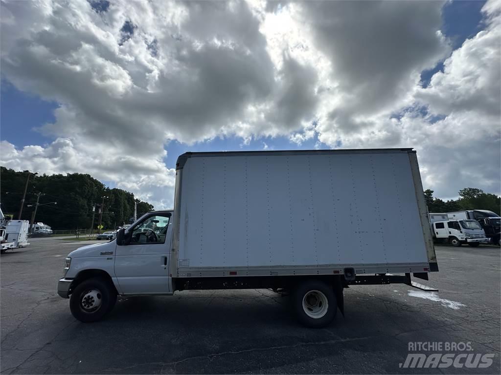 Ford Econoline Box trucks