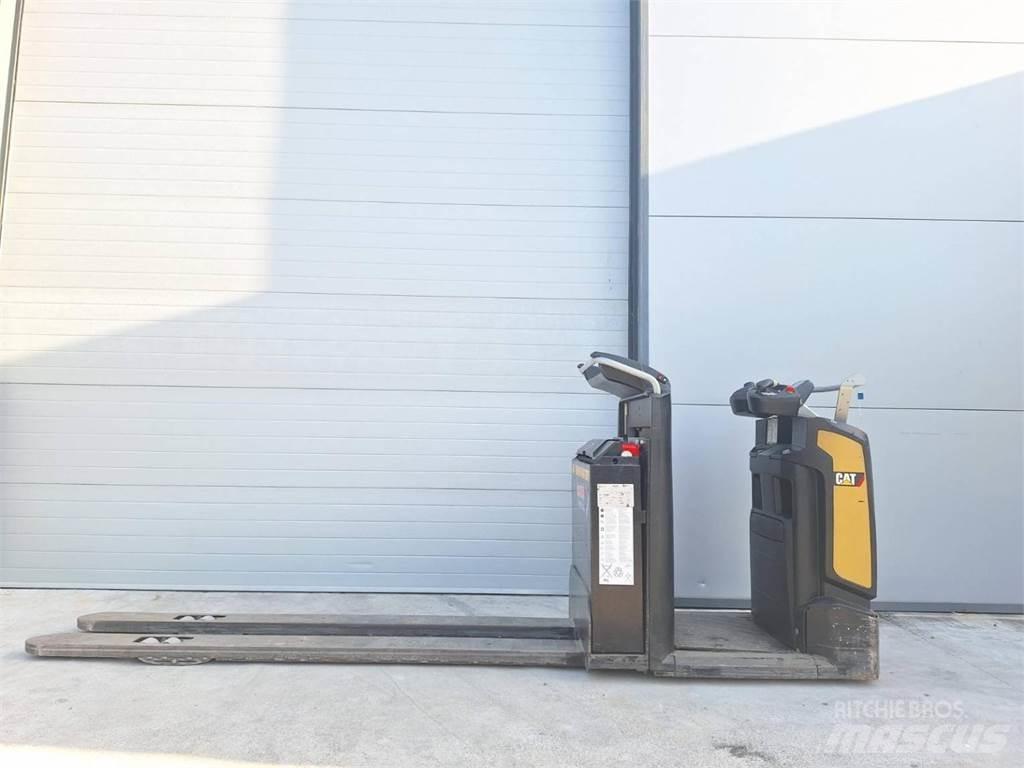 CAT N020NE Low lift order picker