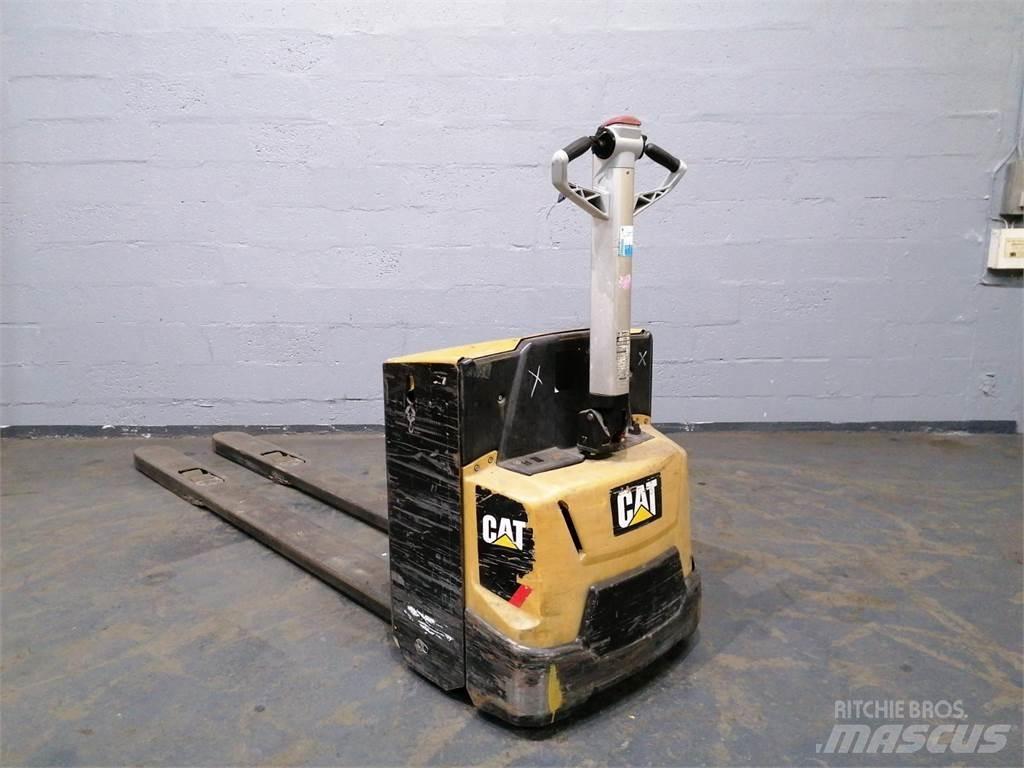 CAT NPP20N2 Pedestrian stacker