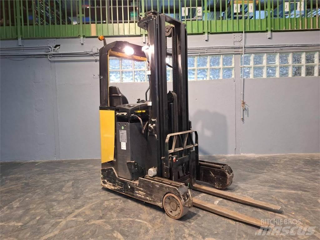 CAT NR16N Reach truck