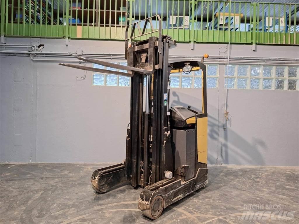 CAT NR16N Reach truck