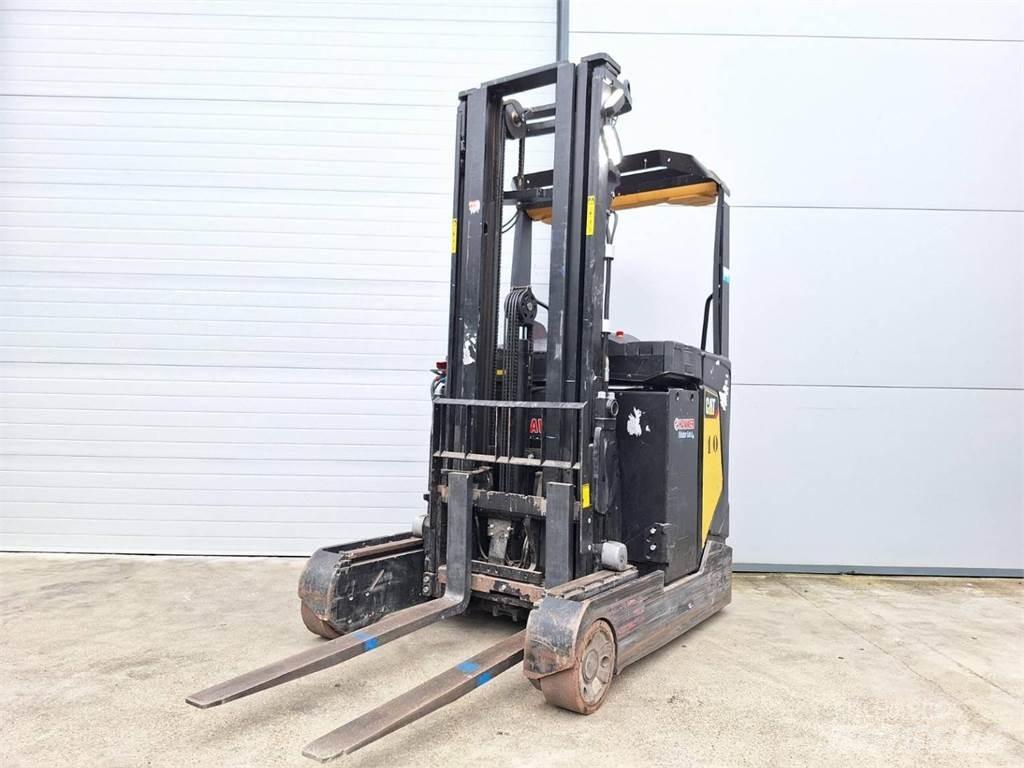 CAT NR16N2 Reach truck