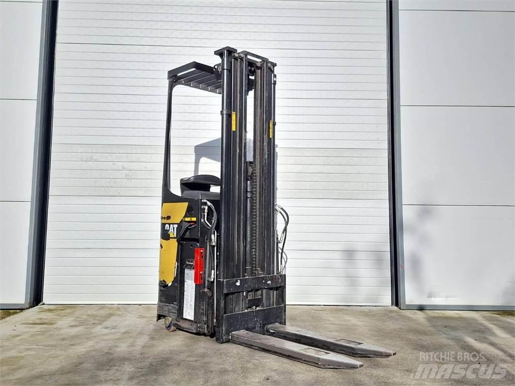 CAT NSR16N Self propelled stackers