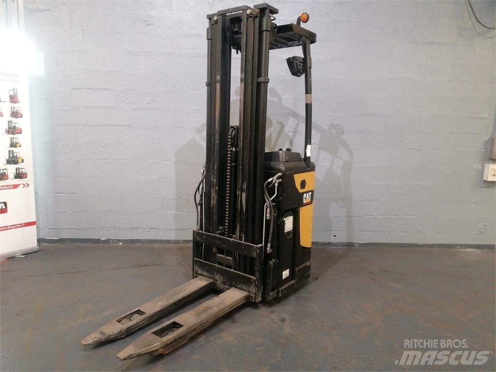 CAT NSR16N Self propelled stackers