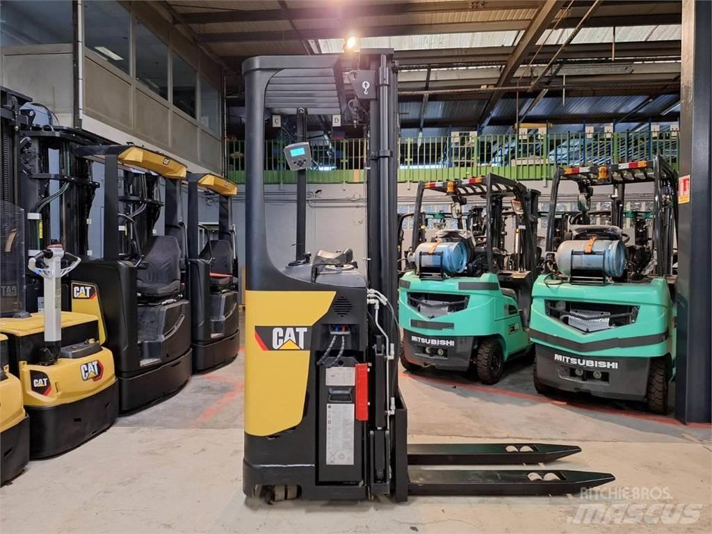 CAT NSR16N2 Self propelled stackers