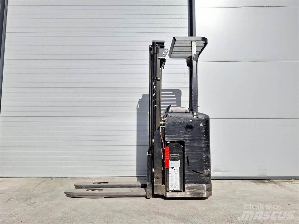 CAT NSR16NI Self propelled stackers
