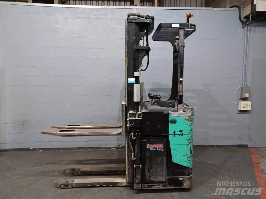 CAT NSR20N Self propelled stackers