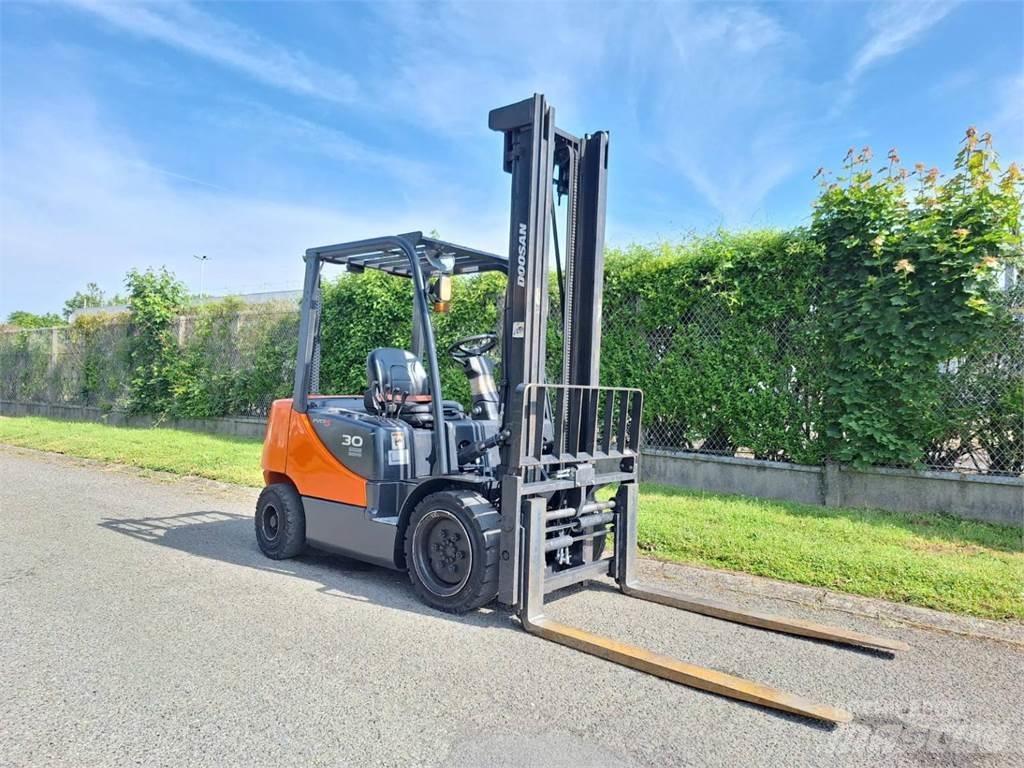 Doosan D30S 5 Other