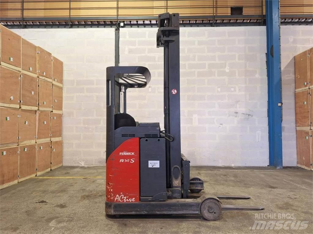 Fenwick R14S Reach truck