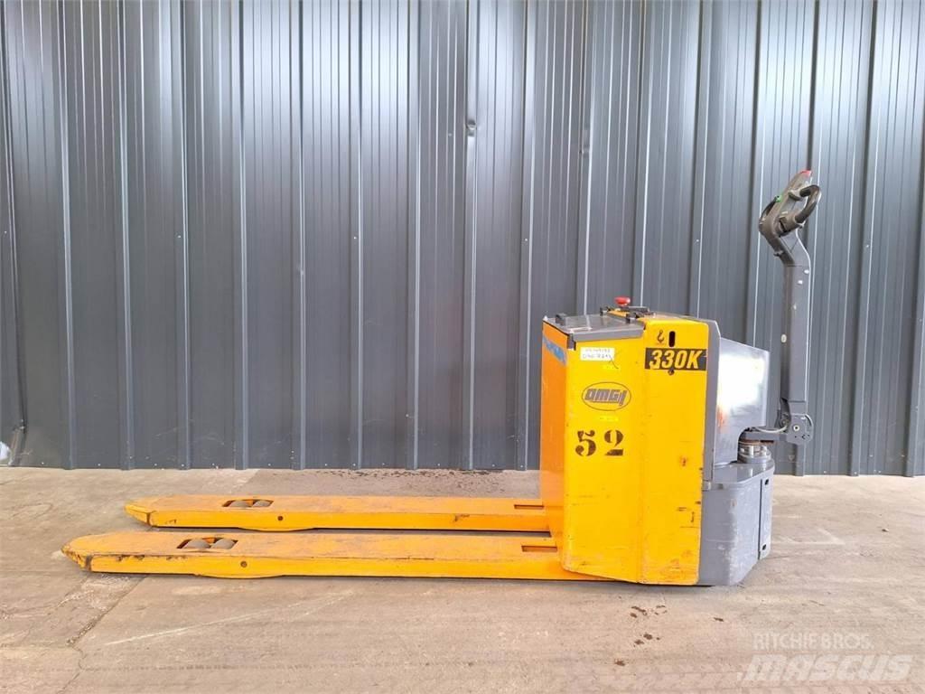 OMG 330K Pedestrian stacker