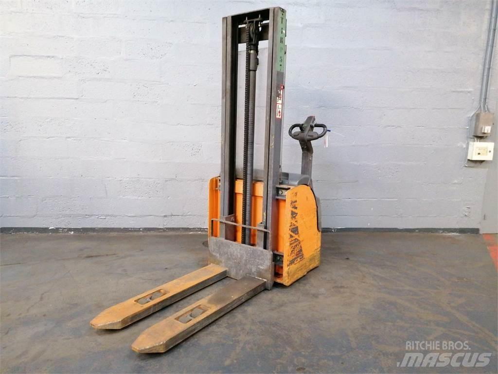 OMG LOGOS AC Pedestrian stacker