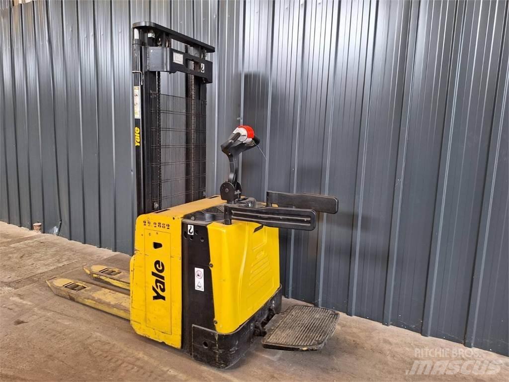 Yale MS12X Hand pallet truck