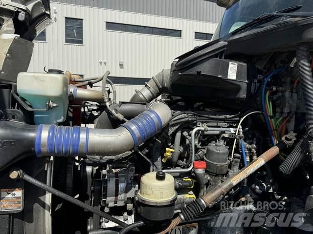 Kenworth T880 Other