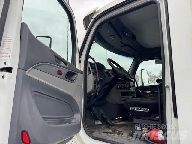 Peterbilt 567 Other