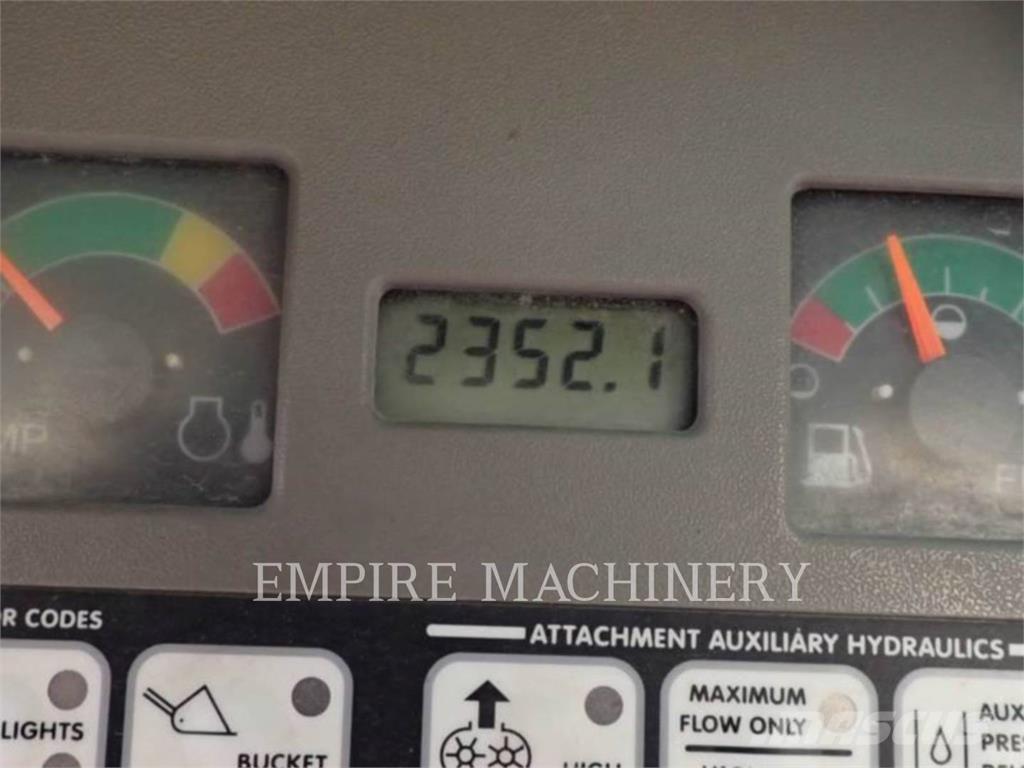 Bobcat S175 Skid steer loaders