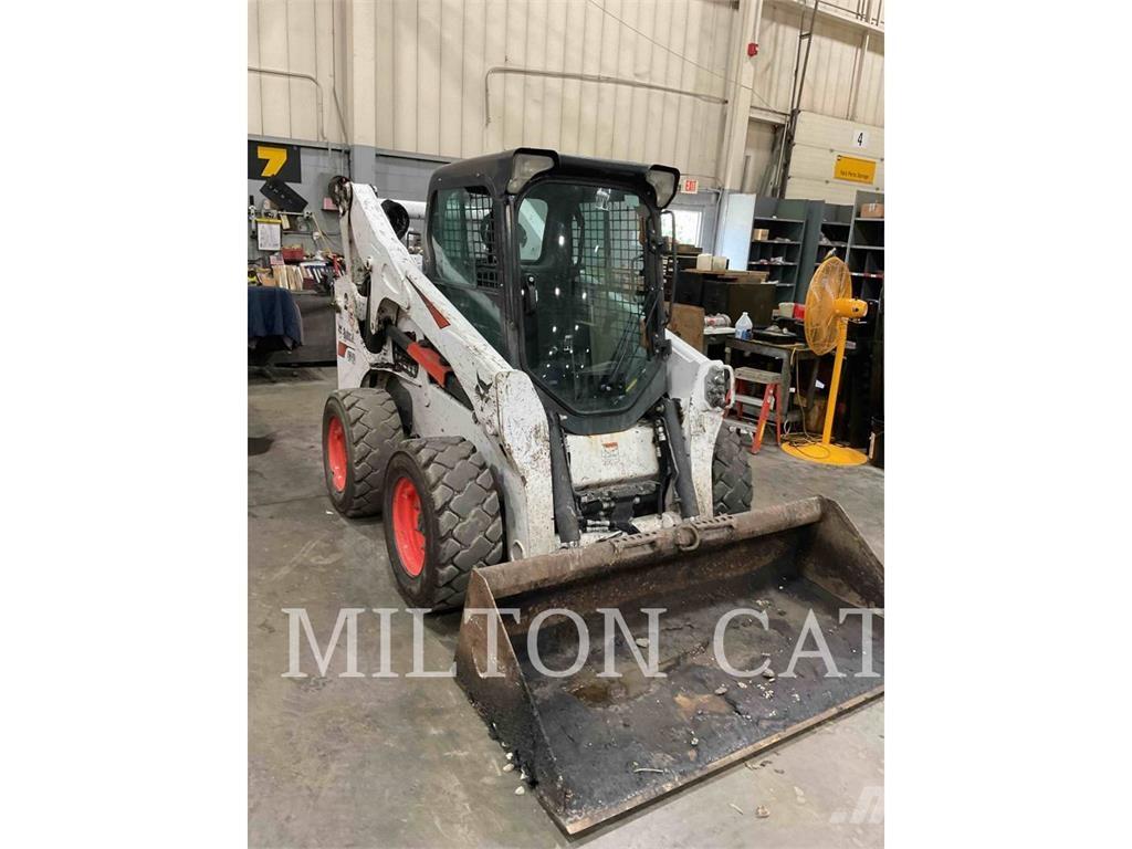 Bobcat S740 Skid steer loaders