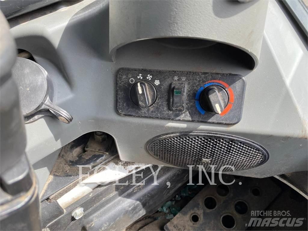 Bobcat S770 Skid steer loaders