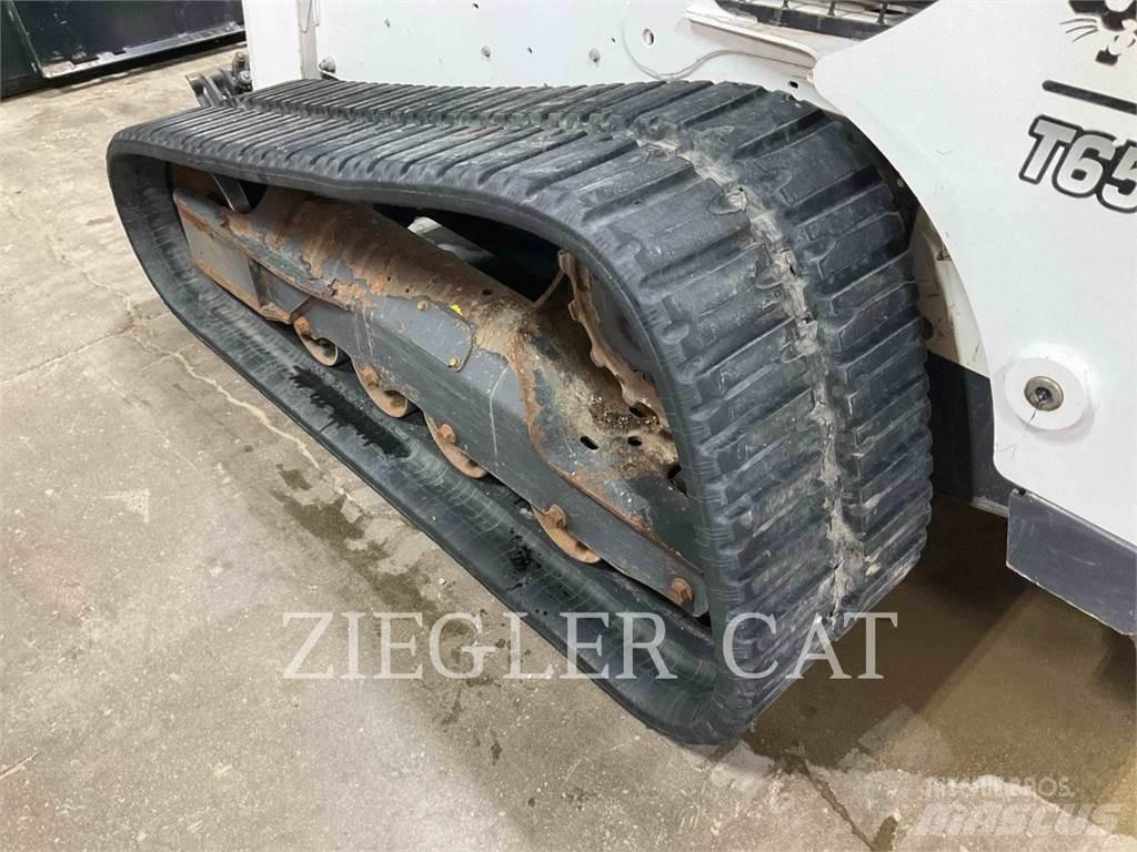 Bobcat T650 Crawler loaders
