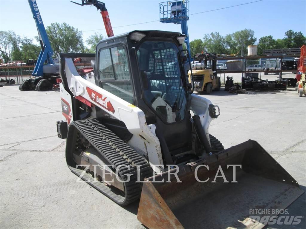 Bobcat T66 Crawler loaders