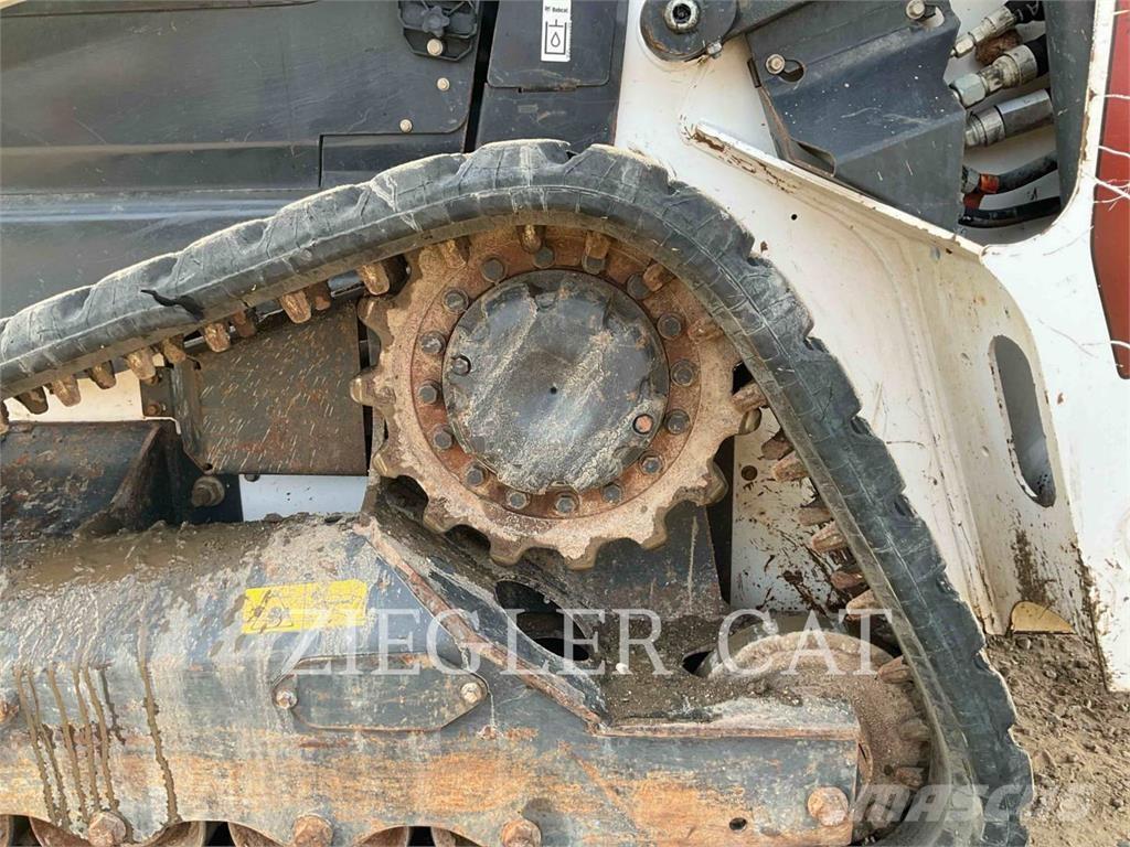 Bobcat T66 Crawler loaders