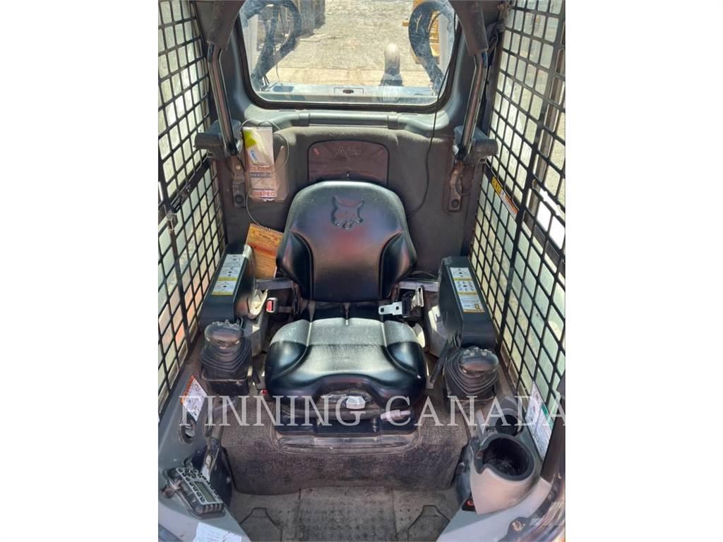 Bobcat T870 Crawler loaders