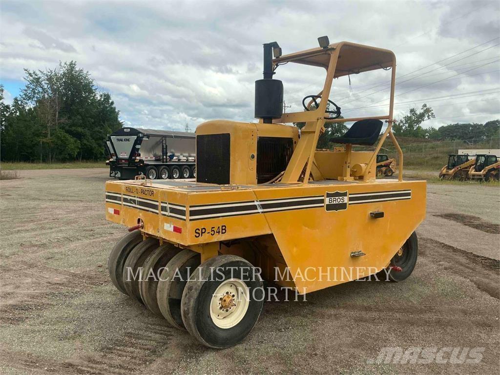 Bros SP-54B Pneumatic tired rollers