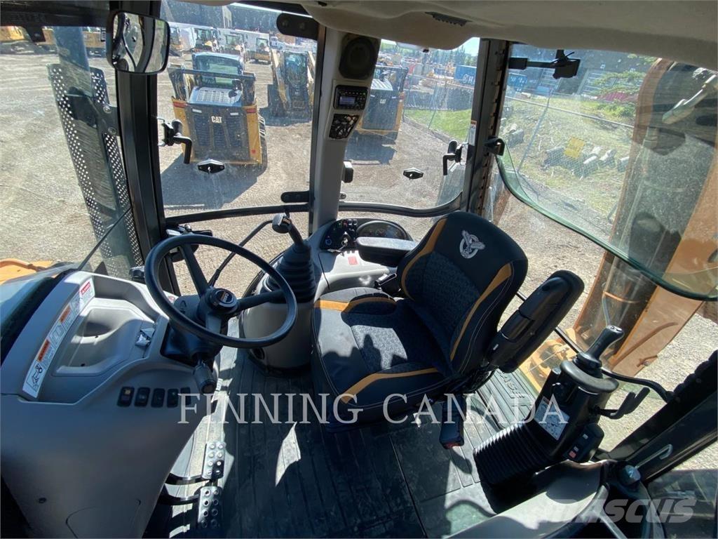 CASE 590 SN Backhoe