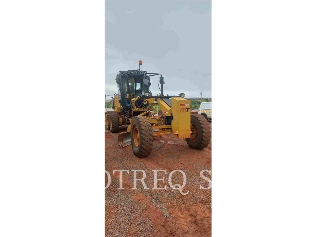 CAT 120 Graders