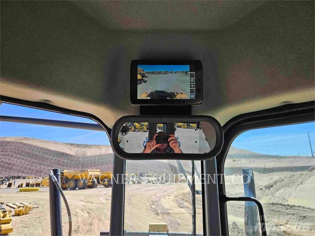 CAT 120 Graders