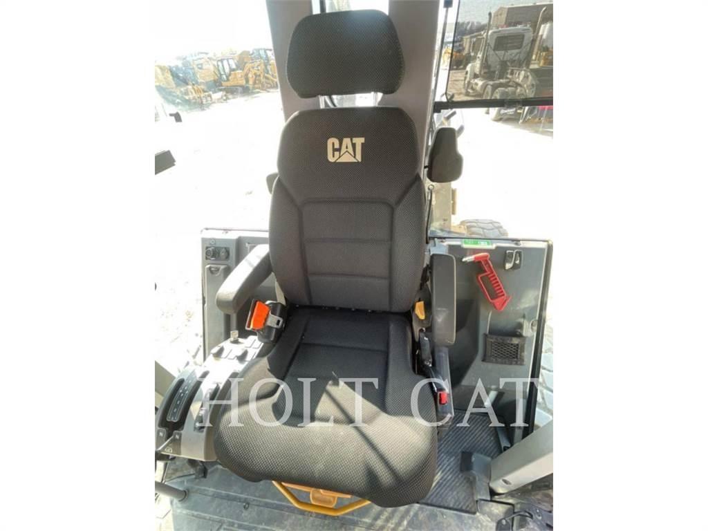 CAT 120 Graders